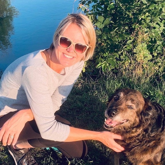 Meet your Posher, Lisa - Picture 3 of 3